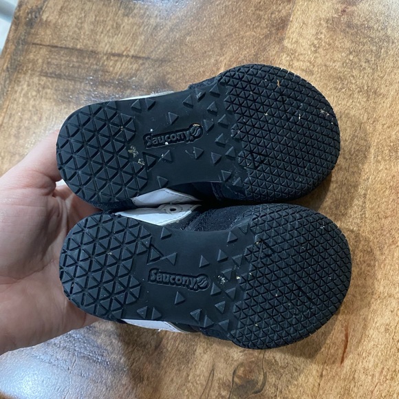 Saucony Sneakers Black - Toddler Size 5 - Picture 6 of 6